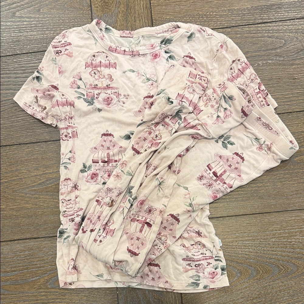Posh Peanut Short Sleeve Pajama Set Size 7/8
